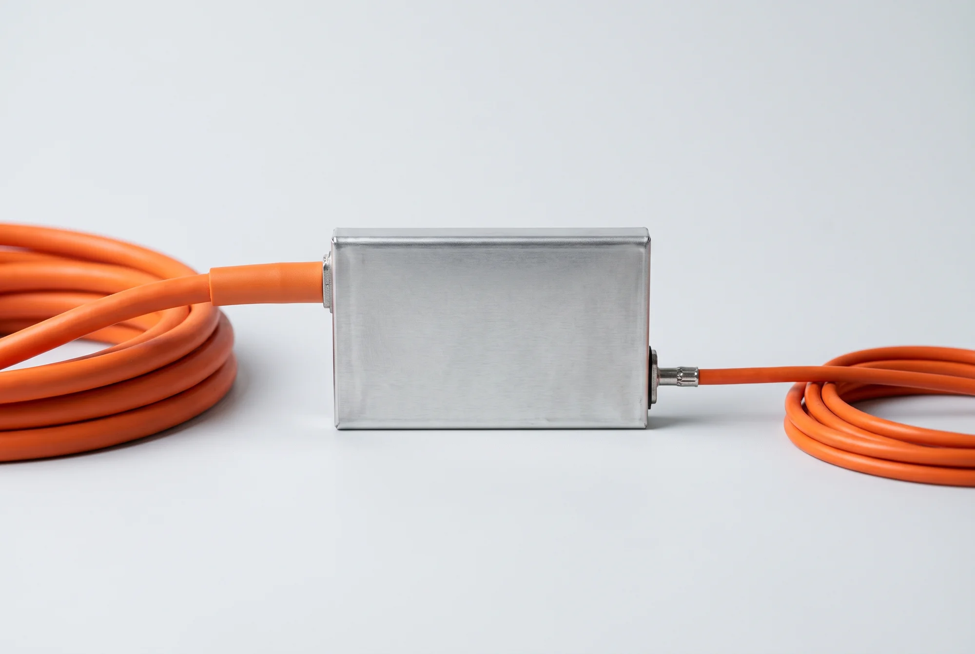 How much does every kWh passing through the battery cost